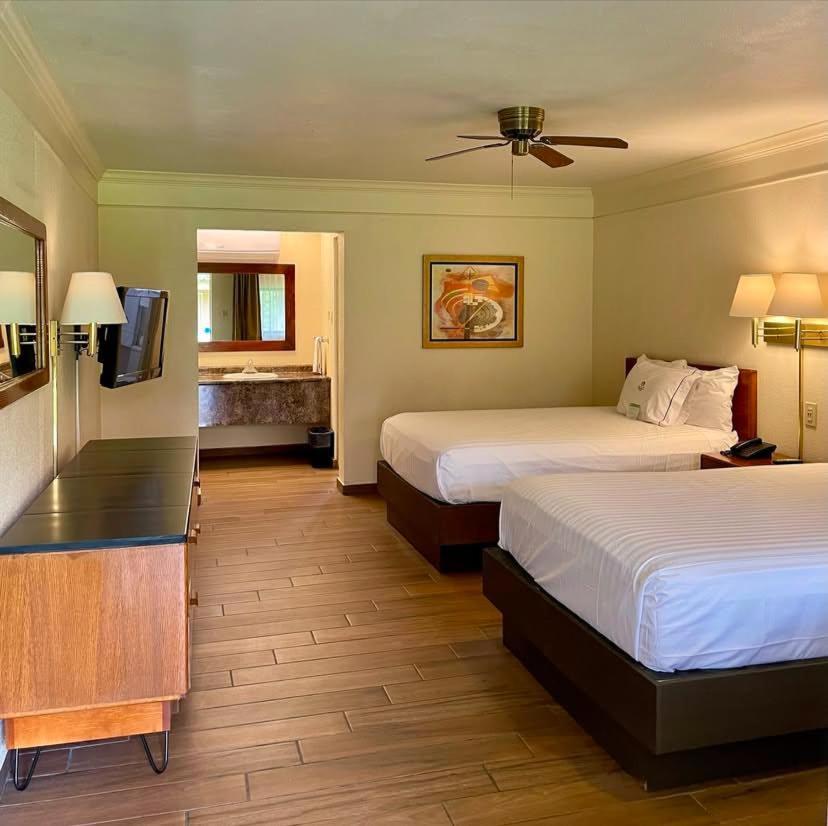 Hotel Santa Fe Camargo المظهر الخارجي الصورة